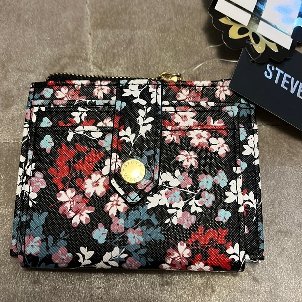 Steve Madden floral card case/wallet, new